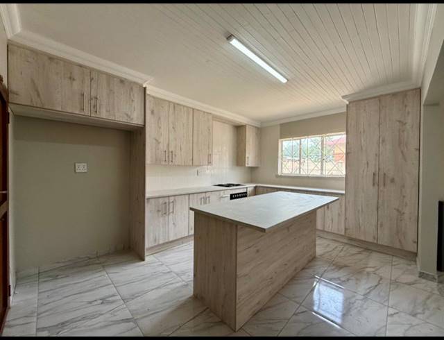 3 BEDROOM HOUSE FOR SALE IN VANDERBIJLPARK CW 6